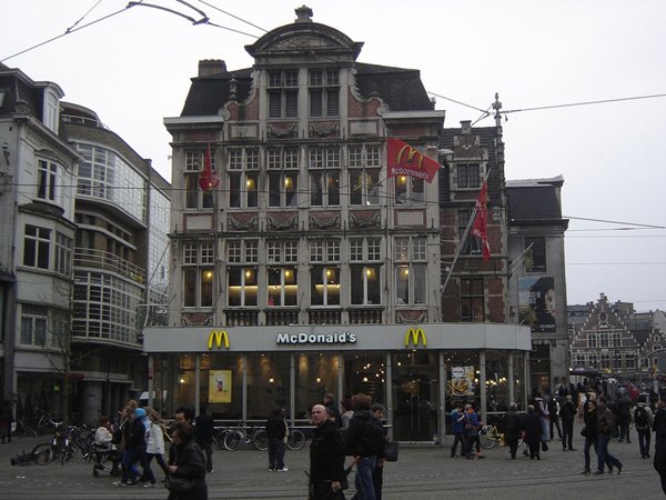 mcdonalds-in-paterhshol-ghent-belgium.jpg