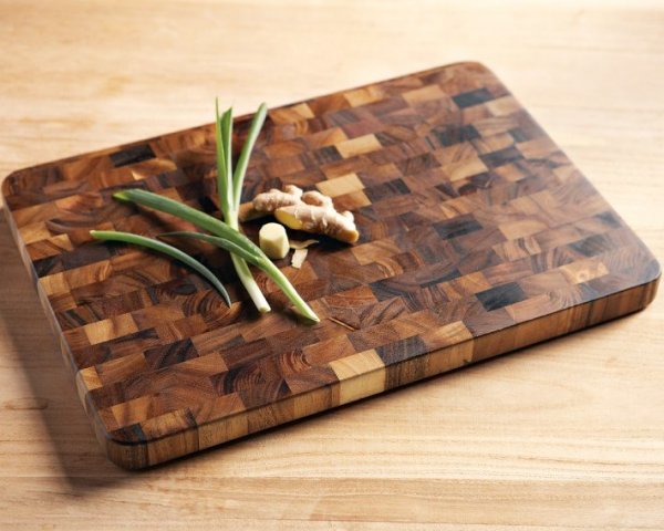 acacia-cutting-board-o